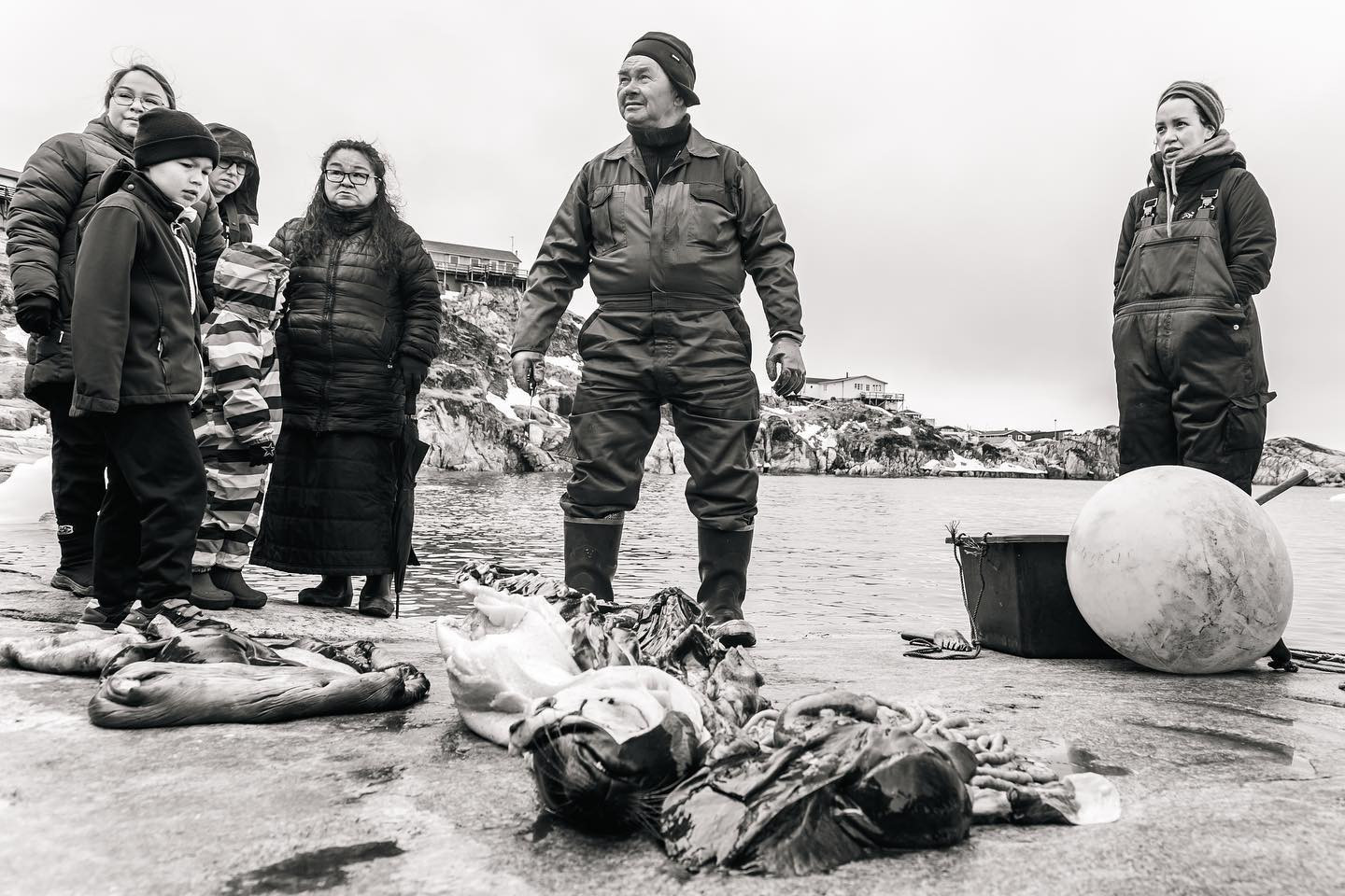 The first hunter to land a #seal on this years’ #ullortuneq - the national day. #greenland #canoneosr6markii #eosr6markii #sigma24105art @worldofgreenland